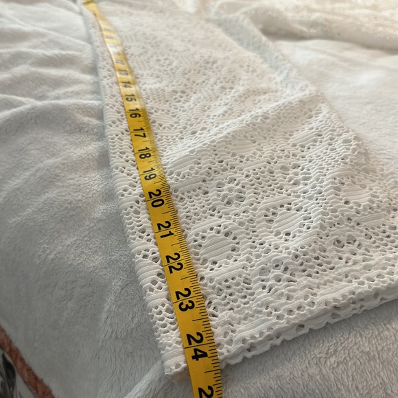 Islander Cover-up - Picture 4 of 7